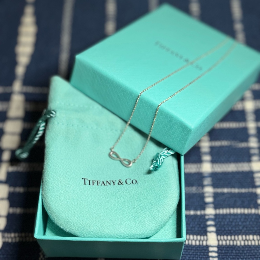 Tiffany & Co. Sterling Silver Infinity Necklace with Signature Blue Pouch - Picture 2 of 7